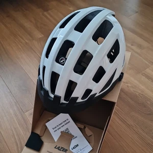 Lazer Compact Cycle Helmet White Unisize Adult RRP £30 - Picture 1 of 6