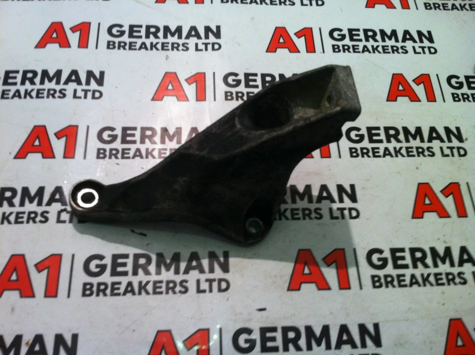  AUDI A4 B7 2004 - 2008 2.0 TDI NSF SOPORTE DE MONTAJE DEL MOTOR IZQUIERDO 8E0199307S - Foto 1 de 1