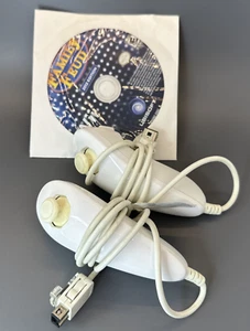 2 Mando Nintendo Wii Blanco Nunchuk/Nunchuck PROBADO Y Juego Familiar Fue - Imagen 1 de 4