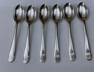 Vintage 6 Silver Plated Walker & Hall 9cm Old English Coffee Teaspoons Cutlery - Picture 1 of 6