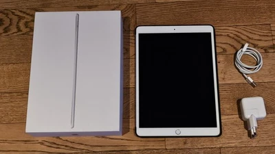 Apple iPad Air (3. Gen) 64GB, WLAN + 4G (Ohne Siml), inkl. Hülle - Wie Neu! - Bild 1 von 4