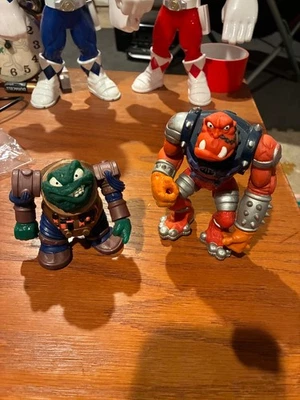 vintage 90s Bucky O'hare figures Bruiser and Toad - Image 1 of 2