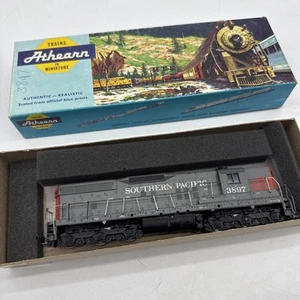 Athearn HO Scale Southern Pacific SP #3897 SD9 Diesel Locomotive Works - Picture 1 of 12