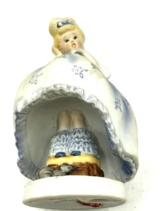 Statuina ragazza Lefton Bloomer vintage dipinta a mano kwi234B Giappone abito blu - Foto 1 di 7