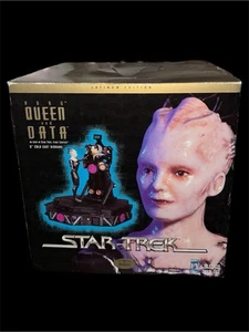 New 1997 Star Trek First Contact Borg Queen and Data Resin Figures Diorama - Picture 1 of 10