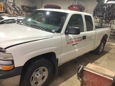 Used Washer Fluid Reservoir fits: 2002 Chevrolet Silverado 1500 pickup w/o low l - Image 1 of 4