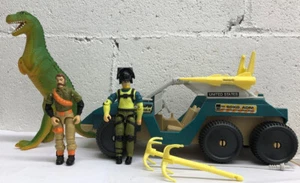 GI Joe 1993 Dino Hunters Mission Spielset T-Rex Hinterhalt Low Light 6WD Fahrzeug - Bild 1 von 3