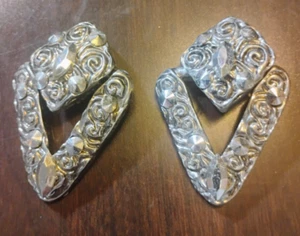 Triangular Puff Clip-On Earrings Silvertone 2 3/4" Plastic LtWeight 80's Dangle - Picture 1 of 10