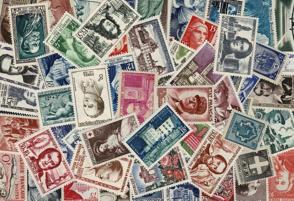 FRANCE COLLECTION STAMPS MNH VF BETWEEN 1940 AND 1959 YVERT CATALOG VALUE 200€ - Image 1 of 1