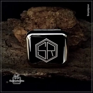 Posacenere tascabile classico con il tuo monogramma - Foto 1 di 6