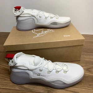 Christian Louboutin CL Zapatillas Tachonadas Arpoador Gamuza Blanca 12 EU 45 - Imagen 1 de 14