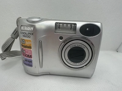 Nikon Coolpix 4600 4.0MP Digital Compact Camera 3x Zoom Silver - Tested - Image 1 of 4