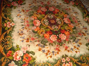 19th Century Multicolored Wool Tablecloth A Rare Find - Picture 1 of 14