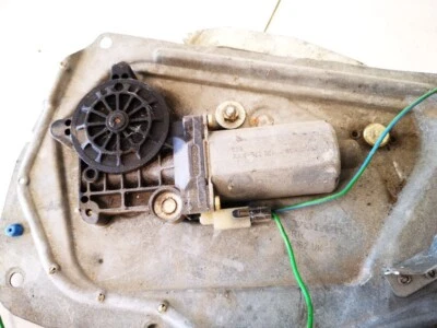 Volvo V70 1998 Window Motor Front Left 100575xxx, 100575-xxx #1390408-39 - Изображение 1 из 3