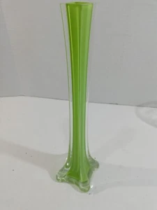 Knospenvase aus grünem und klarem Glas ca. 12" hoch sehr guter Zustand - Bild 1 von 9