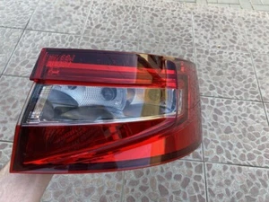 SKODA SUPERB B8 3V Estate Rear Right Side Tail Light 3V9945208 2018 RHD - Picture 1 of 9