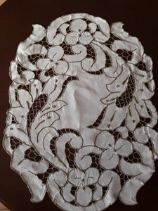 napperon RICHELIEU ovale 1925 46x33 main @old mat - Picture 1 of 3