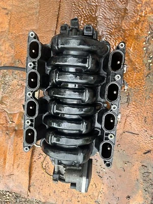 06-10 BMW 750I 550I 650I X5 4.8 ENGINE INTAKE MANIFOLD W/ FUEL RAIL & INJECTORS - Image 1 of 2