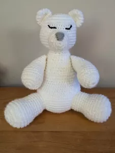 Handgefertigter gehäkelter Teddybär weiß 12 cm Kinderzimmer Deko - Bild 1 von 7