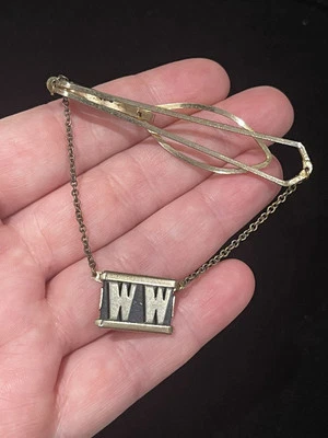 Vintage Lambournes Tie Bar Clip With Safety Chain And Initial Pendant WW - Image 1 of 3