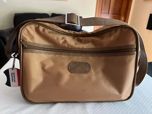 American Tourister Brown Carry On Shoulder Travel Overnight Bag Vintage - Picture 1 of 3