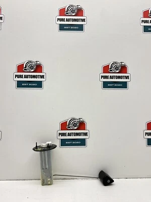 Conjunto de unidad de envío de nivel de combustible Lexus IS300 2001-2005 flotador OEM Foto 1 de 4