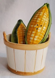 Vtg Farmers Market Handpainted Ceramic CORN Salt & Pepper Shakers w. Basket NIB - Picture 1 of 12