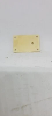 Original Team Associated RC10 RC10T 6 Gear Transmission Brace Plastic White 6325 - Image 1 of 4