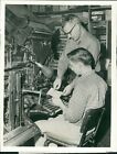 1963 Landon Wills Ky Editor & Linotype Operator In Special Television Photo 7X9