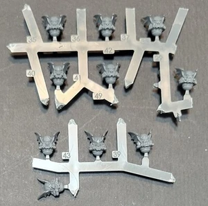 Night Lords 10 helmeted heads from Nemesis Claw upgrades 40K Chaos Marines - Picture 1 of 1