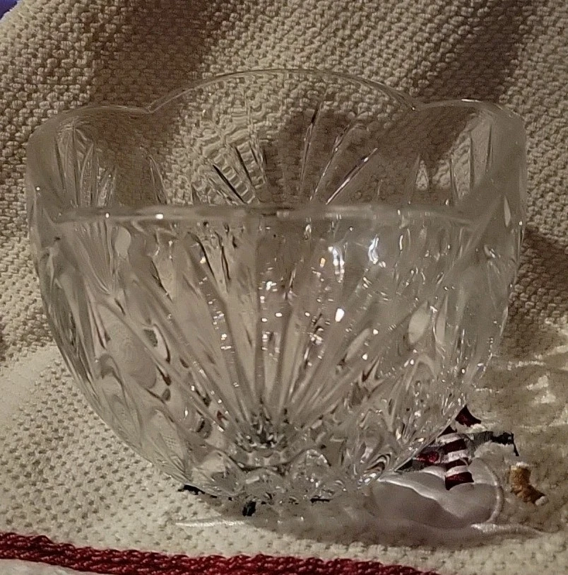 Princess House #950, Highlights Pattern, 24% Lead Crystal Rose Bowl -Germany NIB - Image 1 of 4