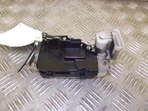 Conjunto de cerradura de puerta trasera derecha Fiat Punto 4 pines enchufe MK2 2000-2003U - Imagen 1 de 4