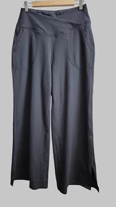 E116 Halara Yogahose mit Crossover-Tasche, geteiltem Saum Gr. (1X) Np 41,95 € - Bild 1 von 4