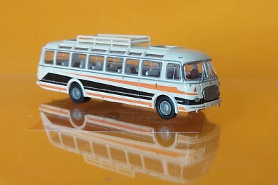 Brekina 58240 Skoda 706 RTO Lux weiss/schwarz 1:87 NEU Modellauto - Bild 1 von 2