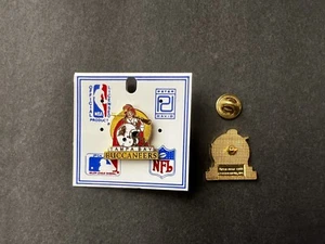 1989 Tampa Bay Buccaneers Gold pin NFL Peter David - Picture 1 of 3