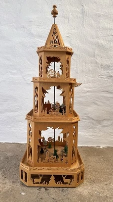 Pyramide DDR Erzgebirge Handarbeit Holz ca. 100 cm hoch mit Zubehör gebraucht - Bild 1 von 4