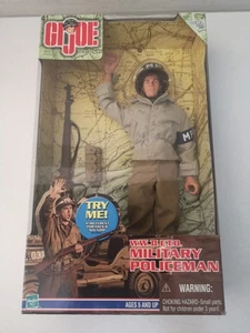 G.I. Joe Military Policeman World War II E T O Hasbro Actionfigur geschlossen - Q1 - Bild 1 von 4