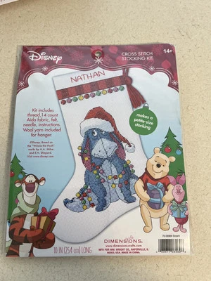 Kit de punto de cruz ~ Medias de Navidad tamaño pequeño Disney Eeyore #70-08969 Foto 1 de 2