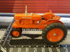 Ertl Allis Chalmers WD45 1/16 Diecast Farm Tractor Replica Collectible - Picture 1 of 10