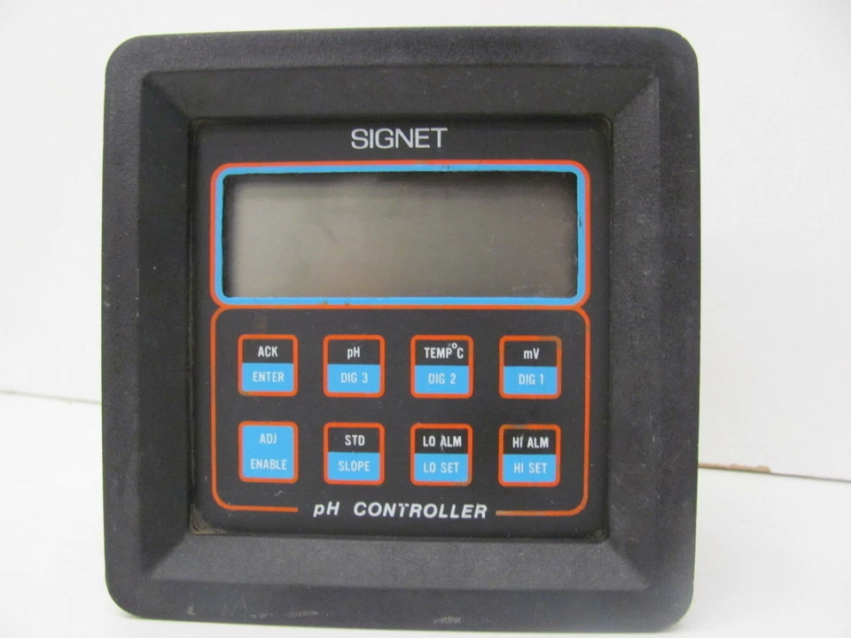SIGNET (M# P71040-3) SCIENTIFIC PH CONTROLLER MODULE 120V - Image 1 of 4
