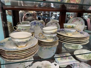 1970’s Handpainted Floral Bavaria By Virginia Weckwert 35 Pieces, Teacups Plates - Picture 1 of 24