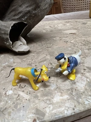 Cabeças de bobble minúsculas vintage Disney Donald & Pluto - Imagem 1 de 4