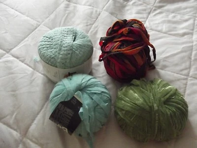 Garn aus Haushaltauflösung Bändchen Garn  Verschiedene Farben Neu und angefangen - Bild 1 von 4