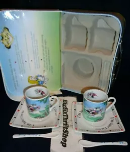 Juego de té de Alicia en el País de las Maravillas para dos tazas, platillos y cucharas de 3 oz - Imagen 1 de 4
