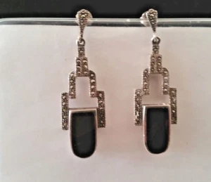 VINTAGE .925 STERLING SILVER ONYX MARCASITE DANGLE PIERCED EARRINGS 2" - Picture 1 of 1