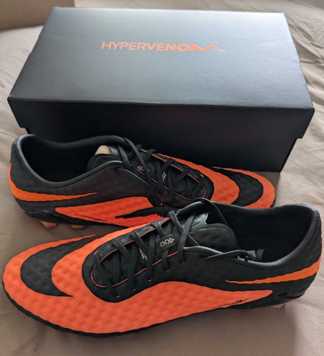 26cm ハイパーヴェノム ファントム RGN SE FG ハイパーヴェノム ファントム RGN SE FG 26.5（Nike Hypervenom