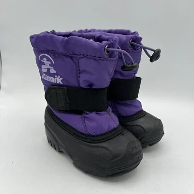 Botas de nieve Kamik para niñas pequeñas talla 5 púrpura negro forradas de invierno sin cordones usadas en excelente estado Foto 1 de 4