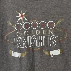 Camicia donna VGK Vegas Golden Knights NHL Majestic M grigia stampa grafica scollo a V  - Foto 1 di 4