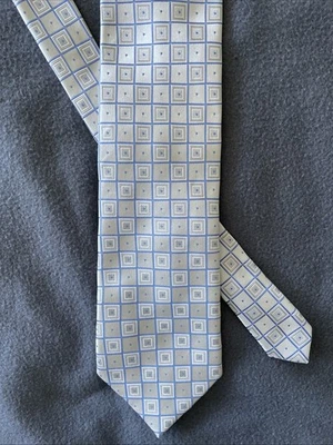 Corbata geométrica de seda Donald J Trump para hombre cuadrados a lunares crema Foto 1 de 4