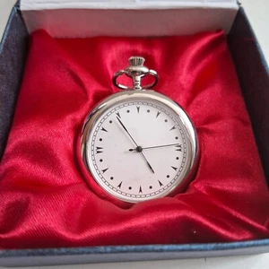 Orologio da tasca in custodie di presentazione - cassa argento, quadrante bianco, lancette nere - Foto 1 di 6